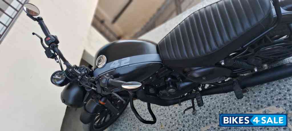 Jawa 42 Dual Channel ABS AllStar Black