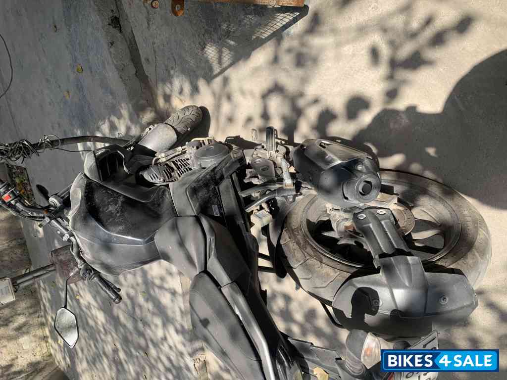 Metallic Black Yamaha FZ25