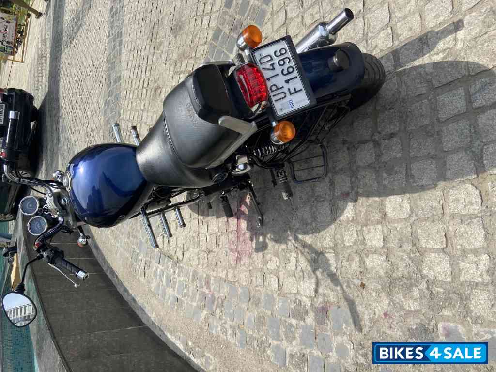 Blue Royal Enfield Thunderbird 350