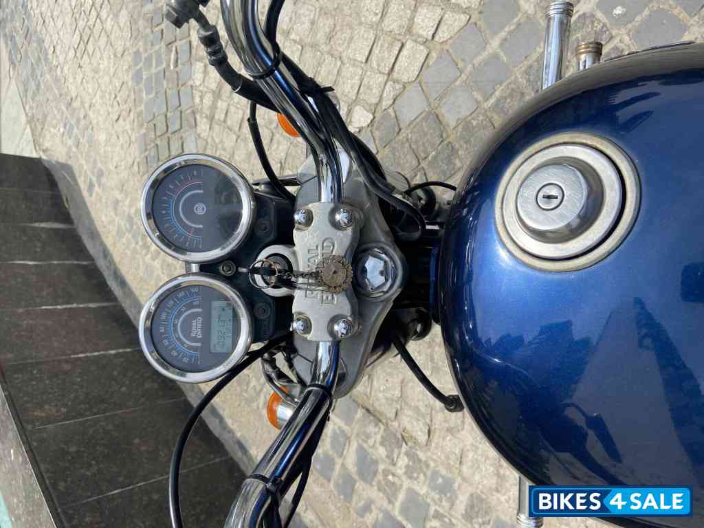 Blue Royal Enfield Thunderbird 350