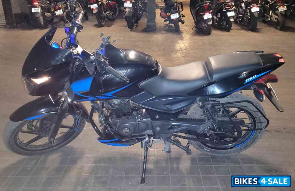 Blue Bajaj Pulsar 150 Twin Disc