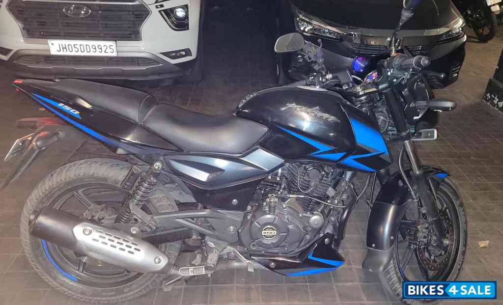 Blue Bajaj Pulsar 150 Twin Disc