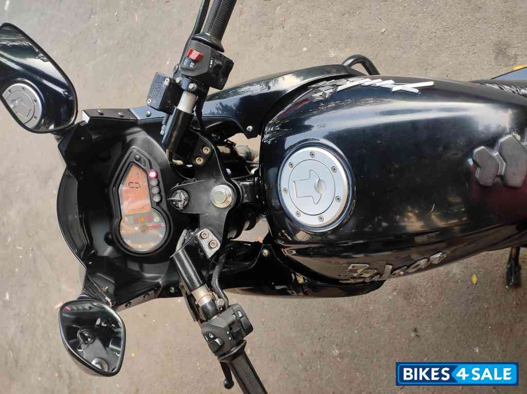 Bajaj Pulsar 220 DTSi Bajaj Pulsar 220 DTSi