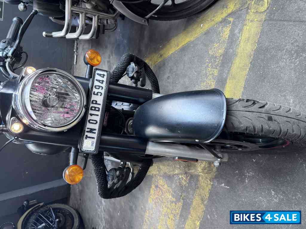 Stealth Black Royal Enfield Classic Stealth Black