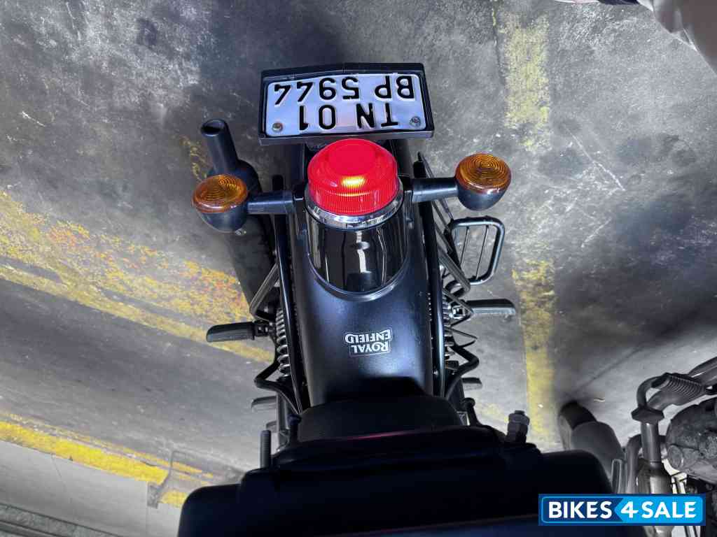 Stealth Black Royal Enfield Classic Stealth Black