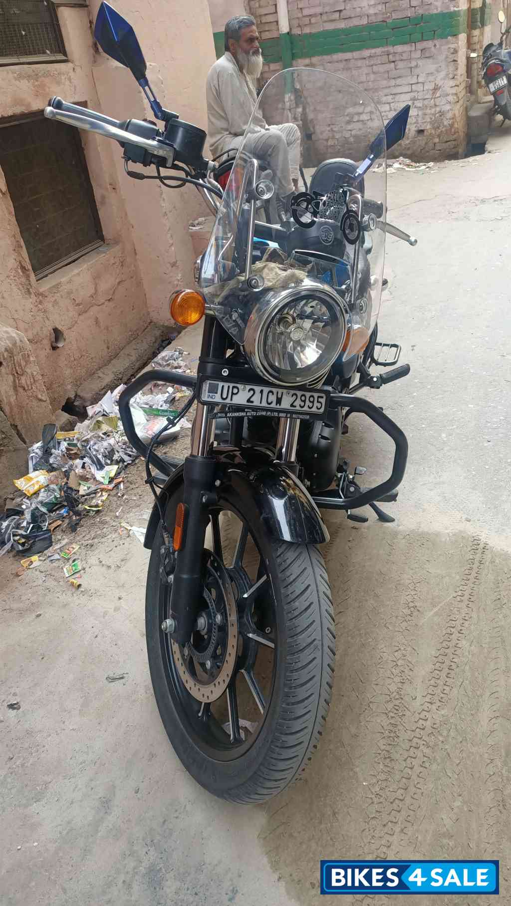 Blue Royal Enfield Meteor 350 Supernova