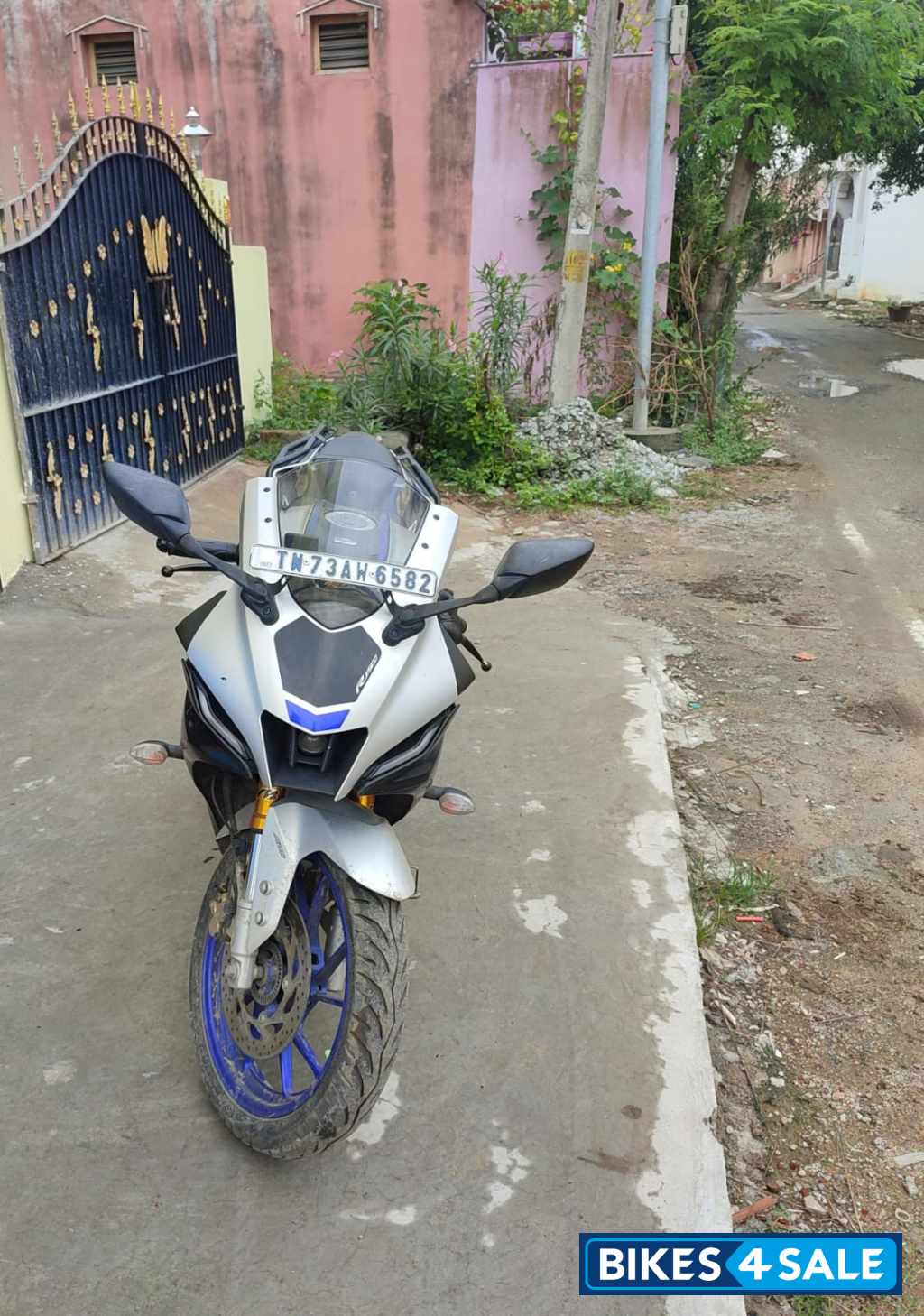 Yamaha R15M