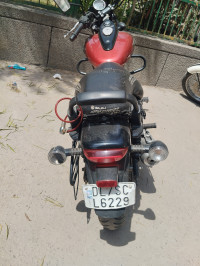 Red Bajaj Avenger Street 160 BS6