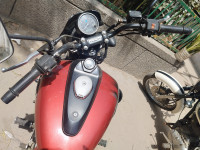 Red Bajaj Avenger Street 160 BS6