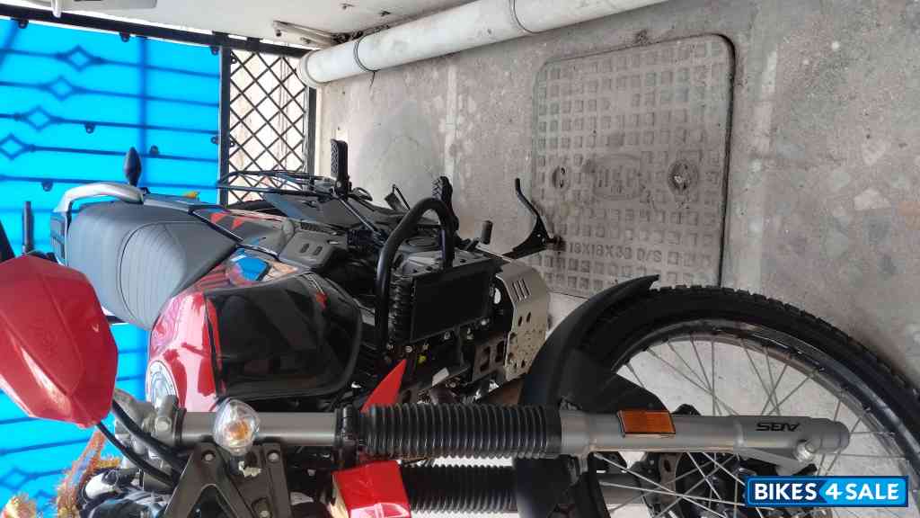 Red Hero Xpulse 200 4V