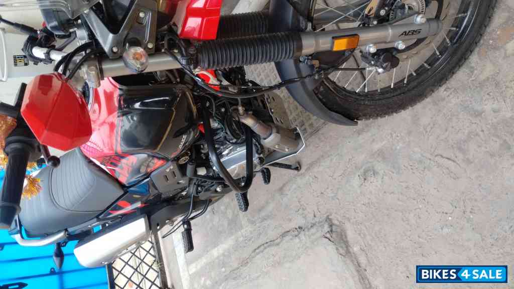 Red Hero Xpulse 200 4V