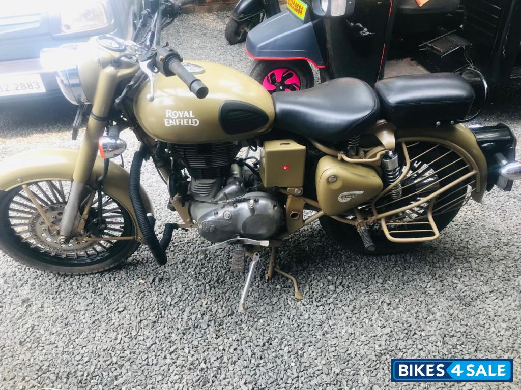 Green Royal Enfield Classic 500