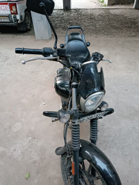 Bajaj Avenger Street 160