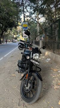 Black Bajaj Avenger Street 160 BS6