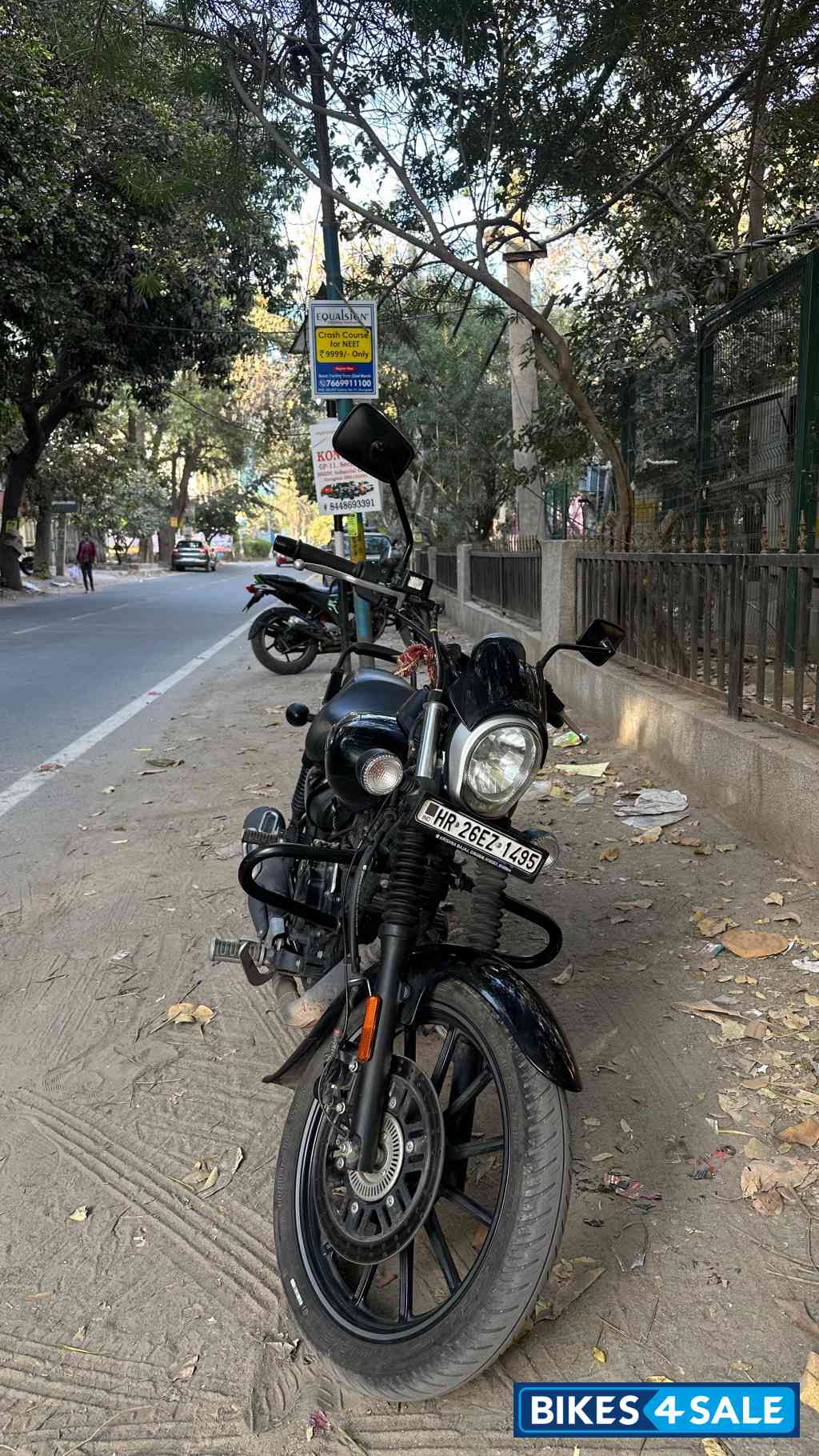 Black Bajaj Avenger Street 160 BS6