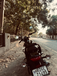 Black Bajaj Avenger Street 160 BS6