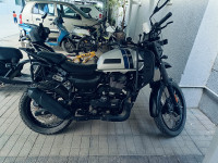 Yezdi Adventure Matte