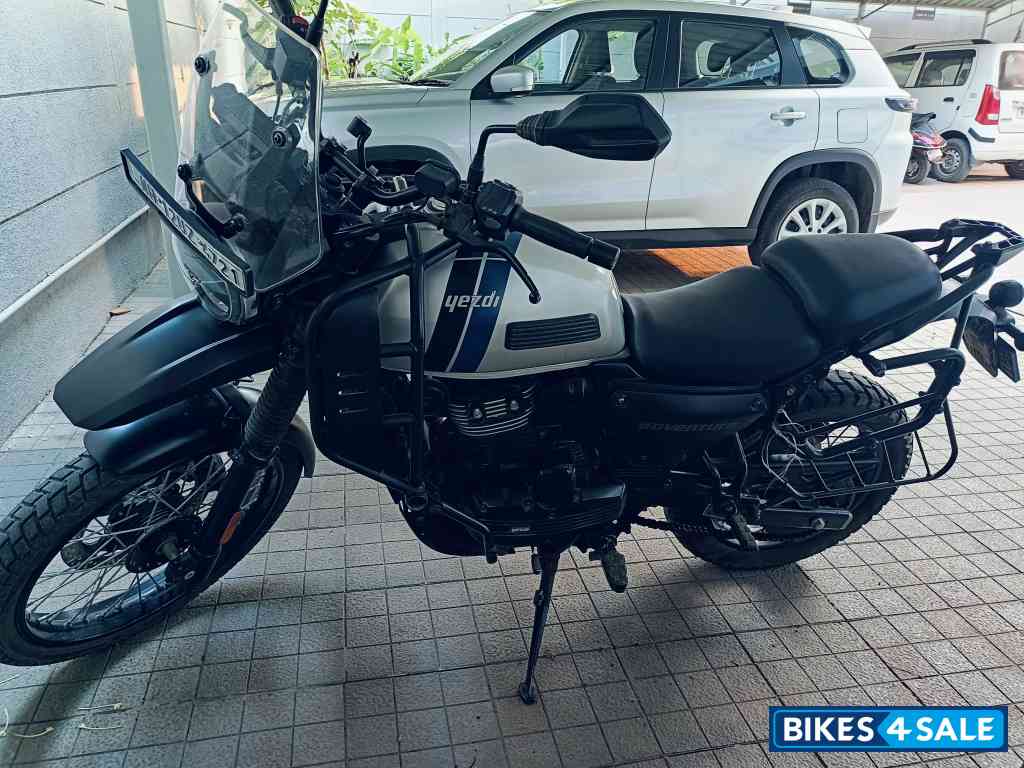 Yezdi Adventure Matte