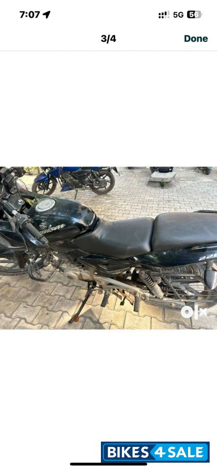 Bajaj Pulsar 220F