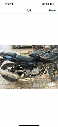 Bajaj Pulsar 220F