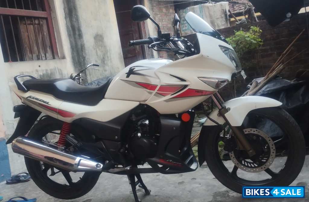 White (f W T) Hero Karizma R