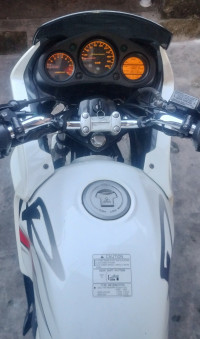 White (f W T) Hero Karizma R