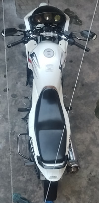 White (f W T) Hero Karizma R