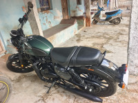 Yezdi Roadster Dual Tone