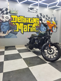 Yezdi Roadster Dual Tone