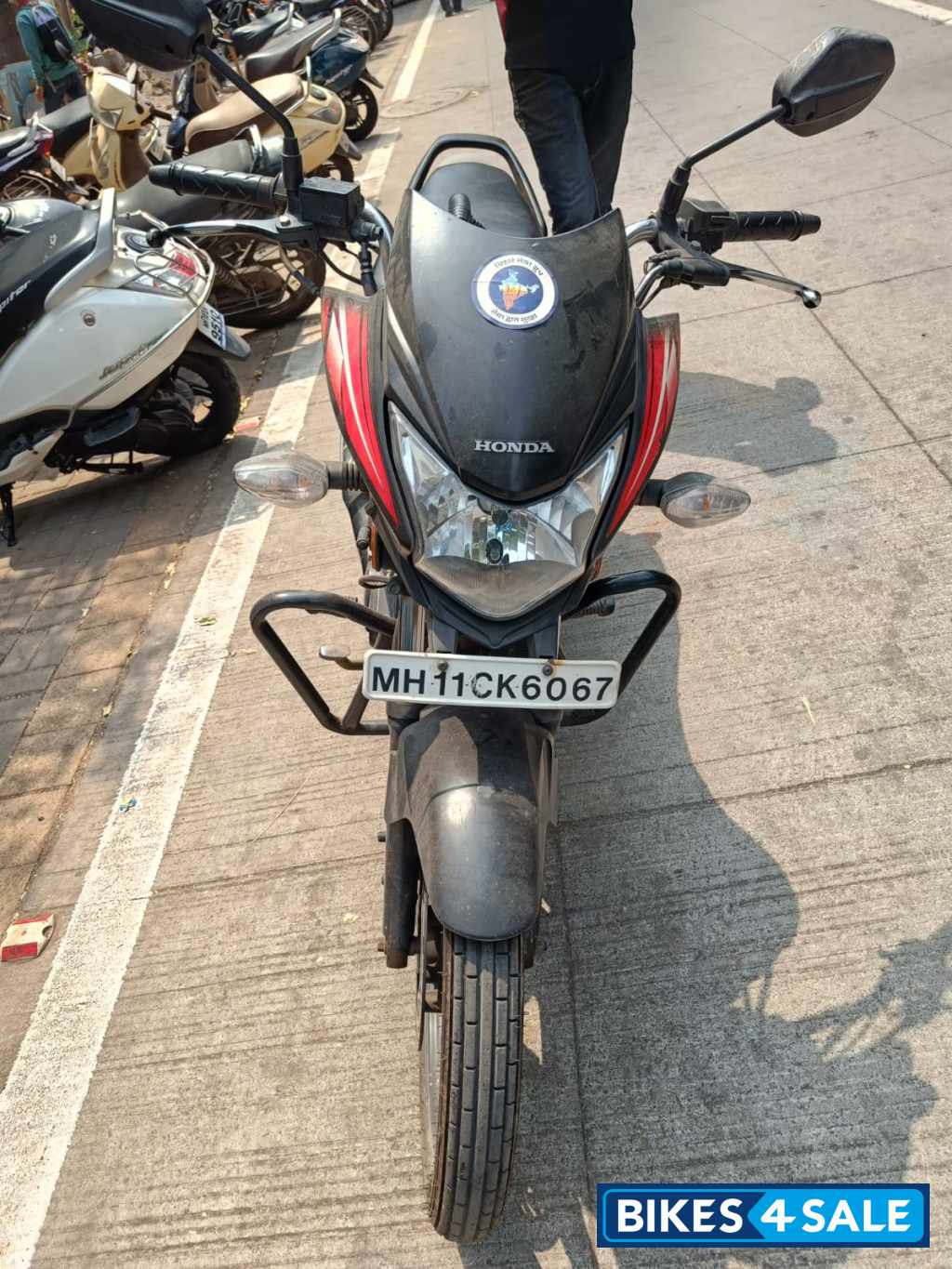 Black Honda CB Shine SP