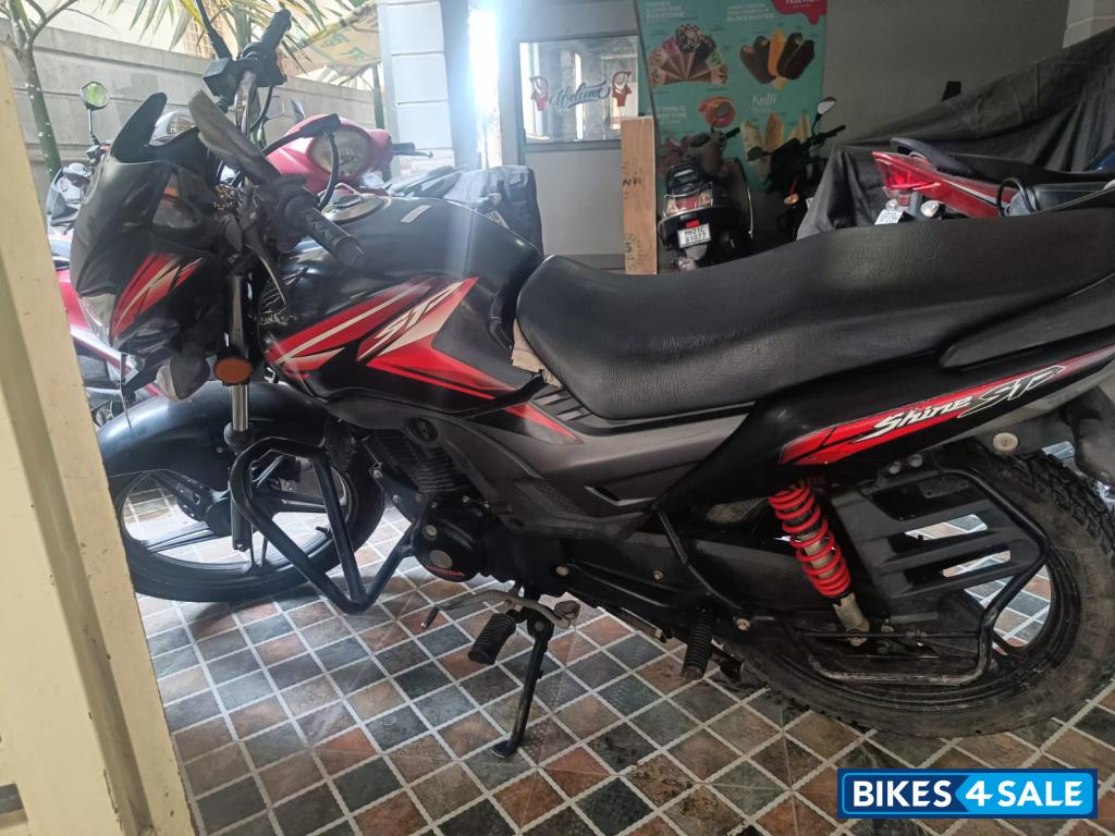 Black Honda CB Shine SP