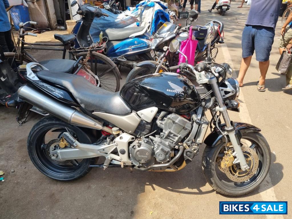 Black Honda CB Hornet CB 900