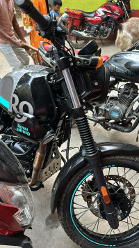 Royal Enfield Scram 411 2023 Model