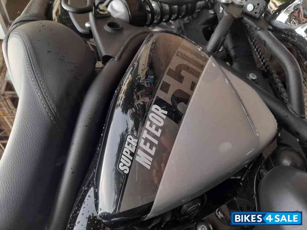 Intersteller Gray Royal Enfield  Super Meteor 650