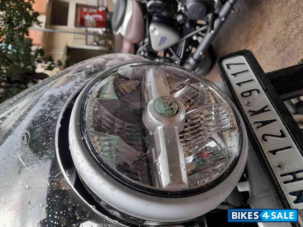 Intersteller Gray Royal Enfield  Super Meteor 650