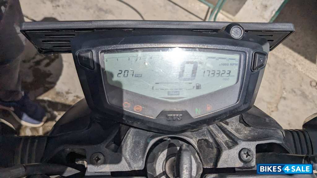 Black TVS Apache RTR 160 4V BS6 Black TVS Apache RTR 160 4V BS6