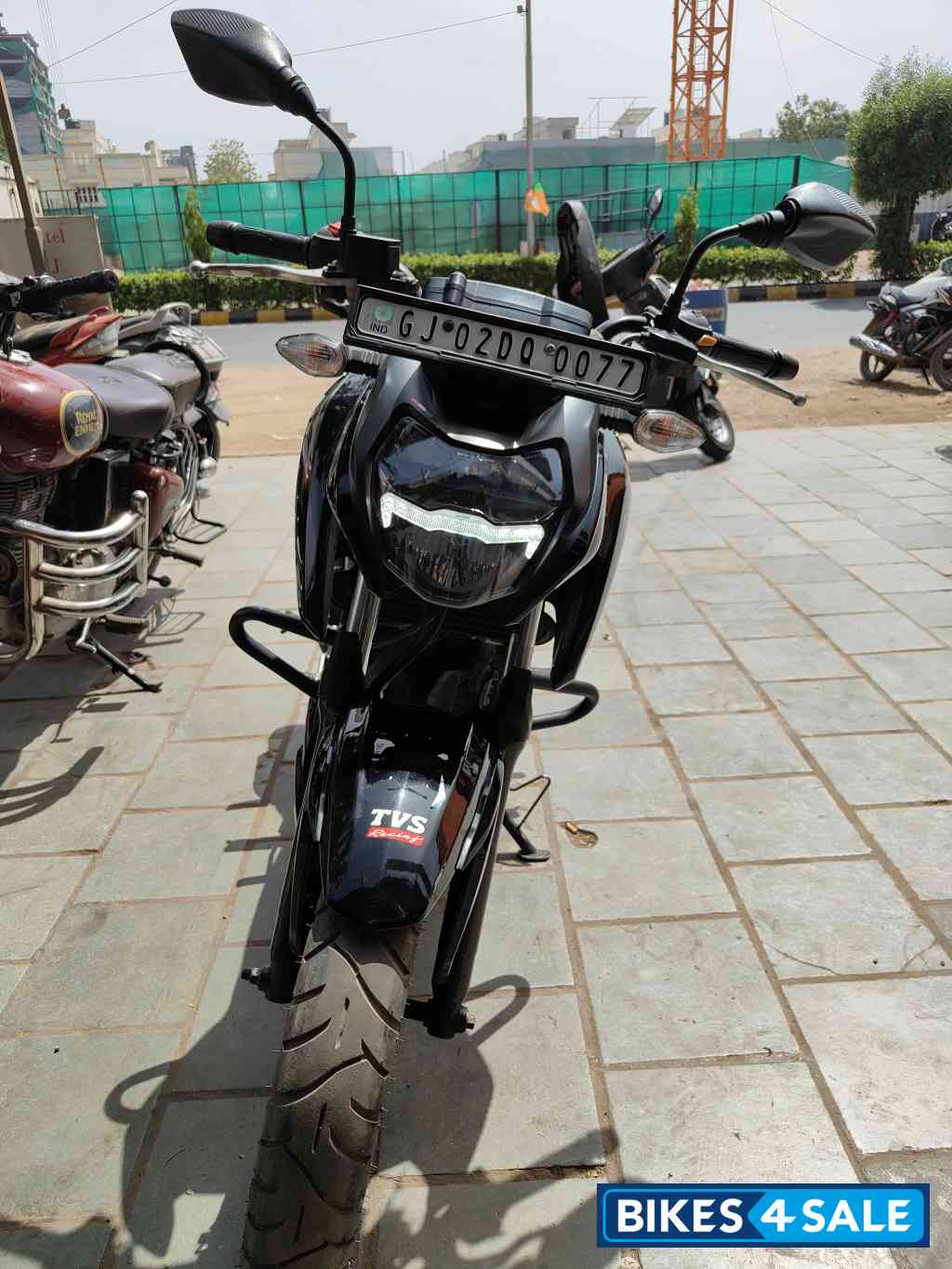 Black TVS Apache RTR 160 4V BS6 Black TVS Apache RTR 160 4V BS6