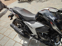 Black TVS Apache RTR 160 4V BS6