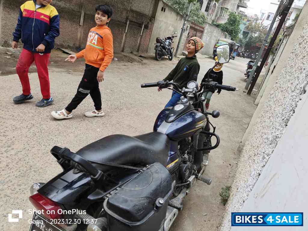 Bajaj Avenger Street 150