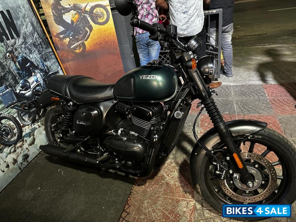 Hunter Green Yezdi Roadster Dark