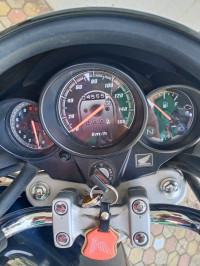 Black Honda Unicorn 160 BS6