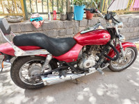Red Bajaj Avenger 220 DTS-i