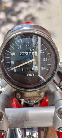 Red Bajaj Avenger 220 DTS-i