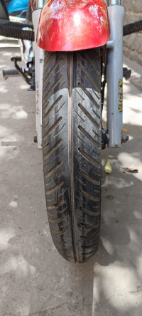 Red Bajaj Avenger 220 DTS-i