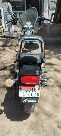 Bajaj Avenger Cruise 220 BS6