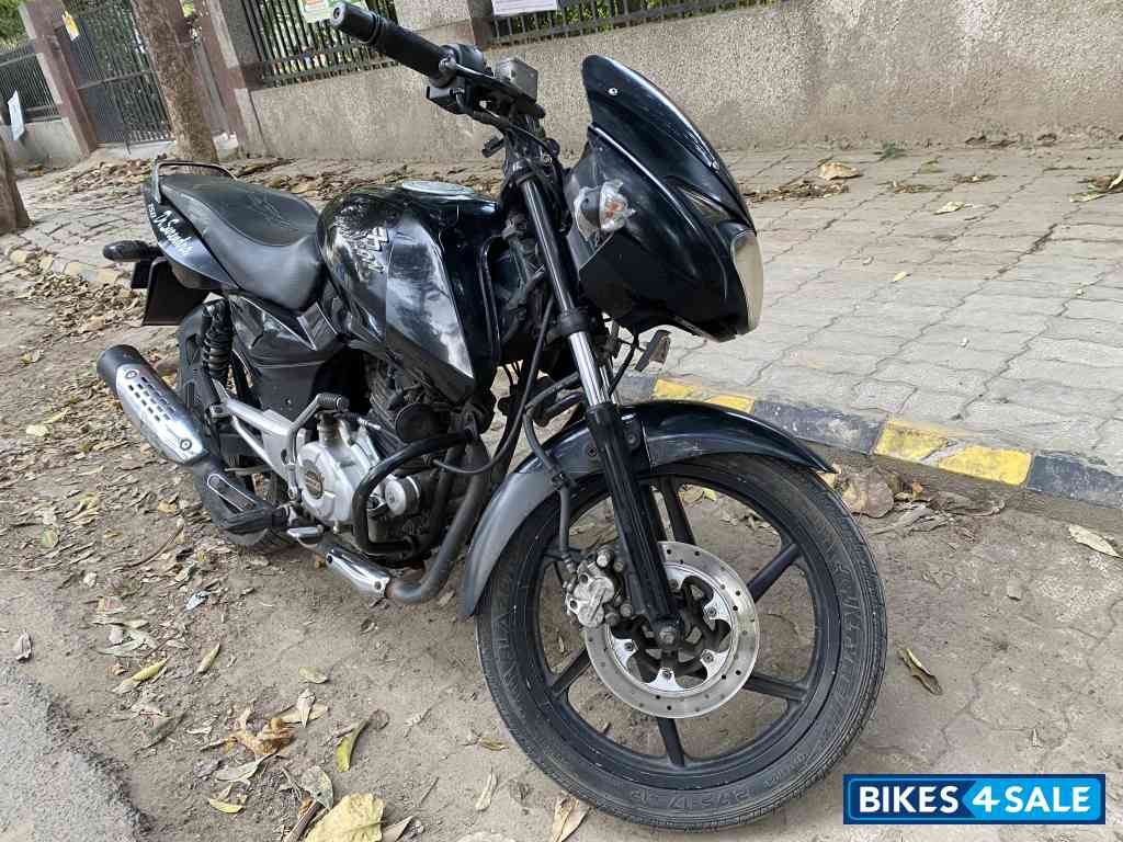 Black Bajaj Pulsar 150
