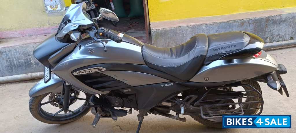 Suzuki Intruder 150 FI