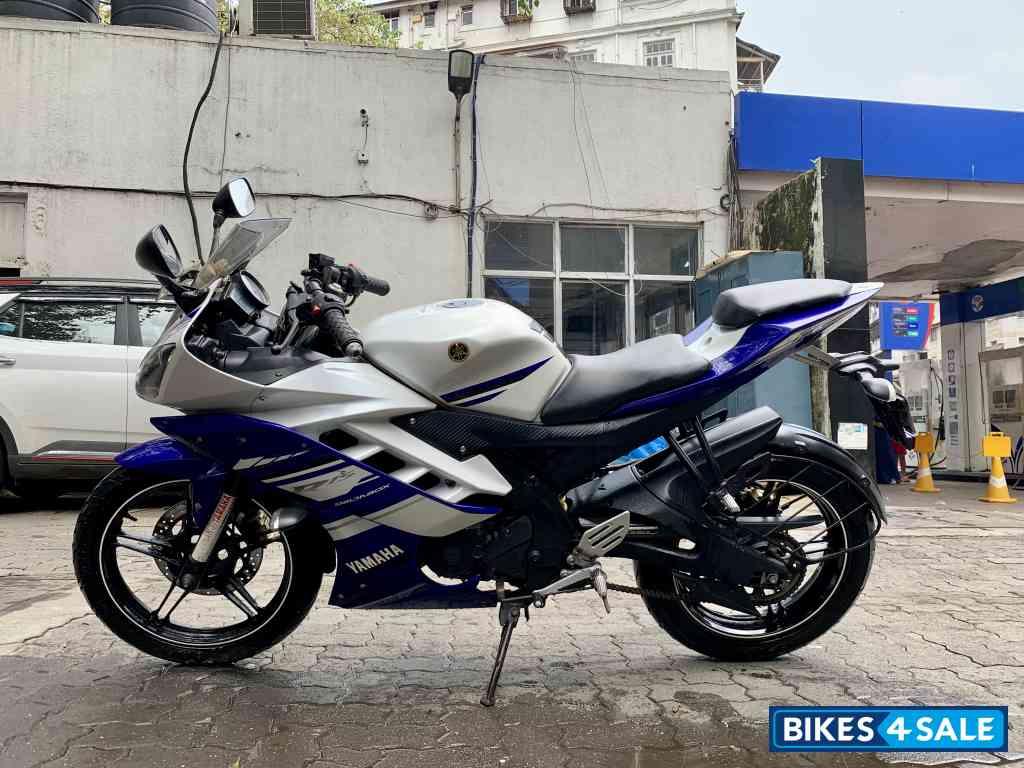White And Blue Yamaha YZF R15 V2