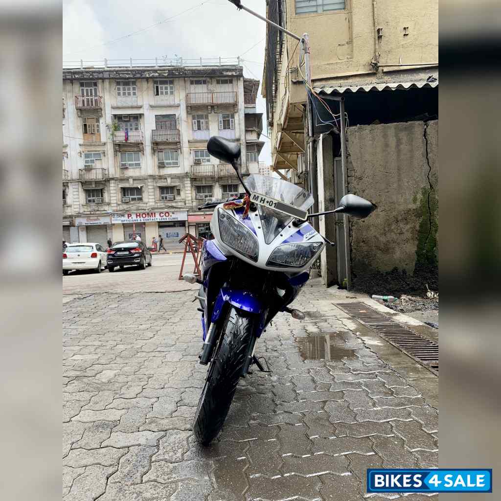 White And Blue Yamaha YZF R15 V2
