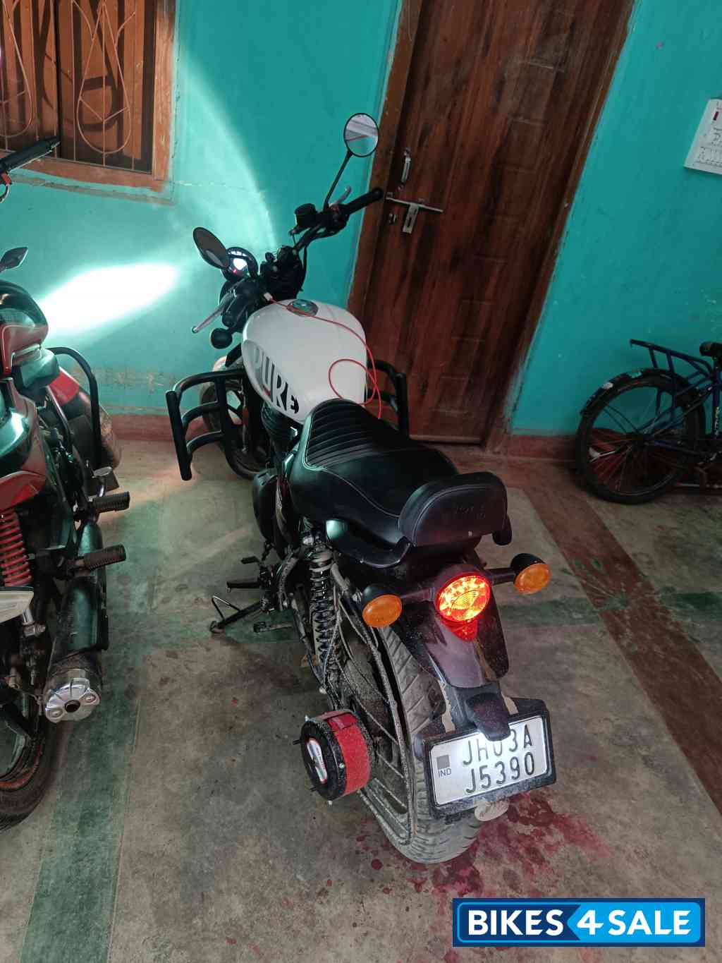 Royal Enfield Hunter 350 Metro